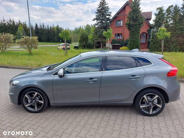 Volvo V40 D2 Drive-E R-Design Momentum - 2