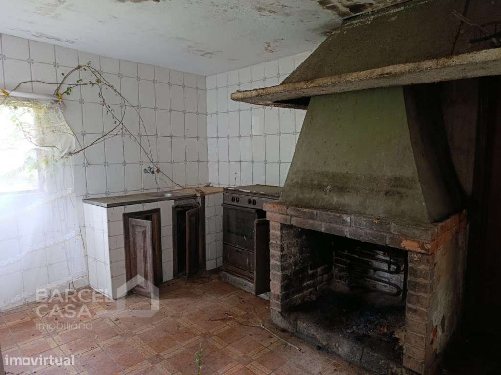 Moradia para restauro em Alheira - Barcelos - Grande imagem: 5/12