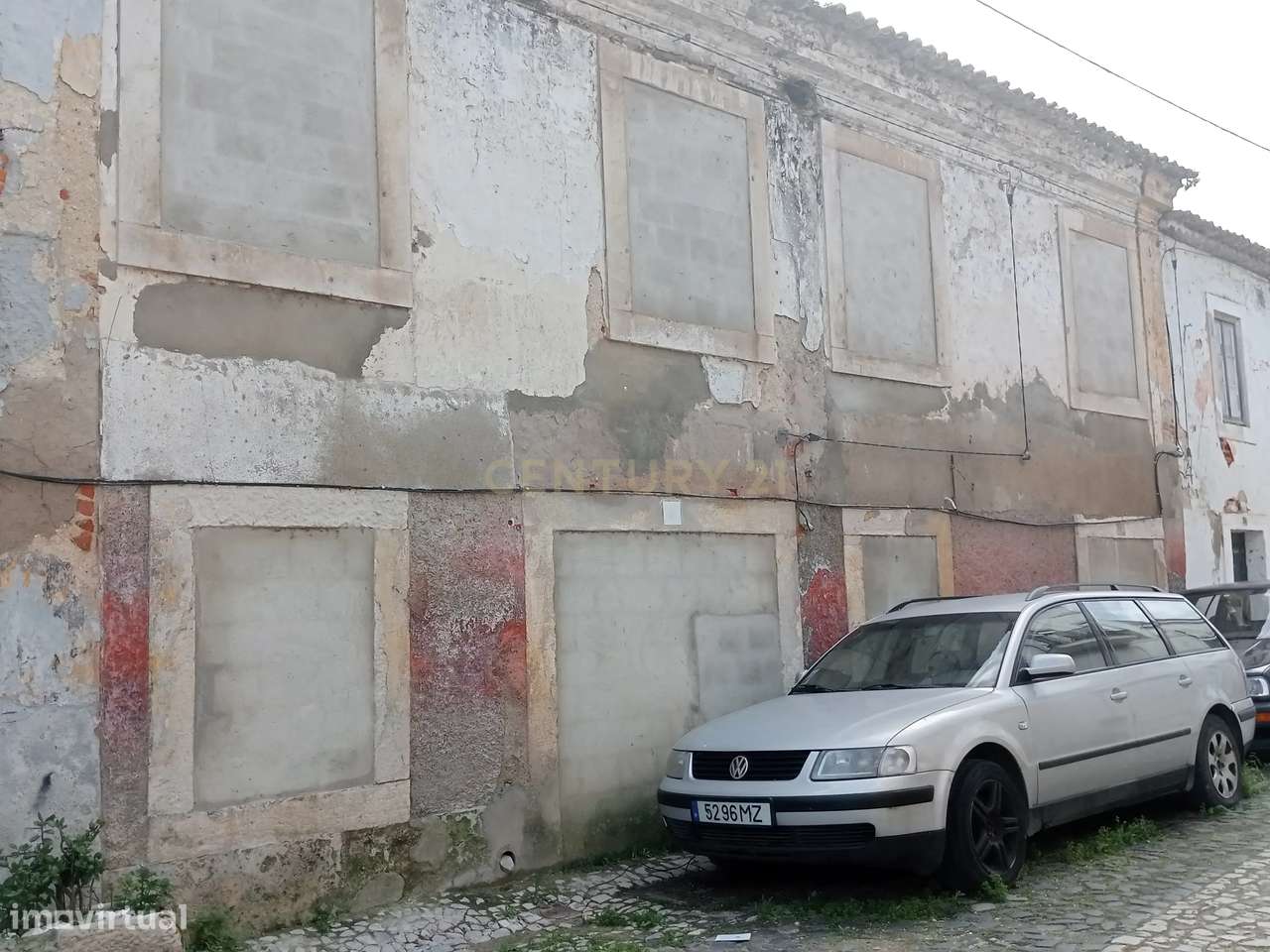 Moradia para restaurar R/C e 1º andar, na Rua Henrique Dias Vigário, S - Grande imagem: 2/6