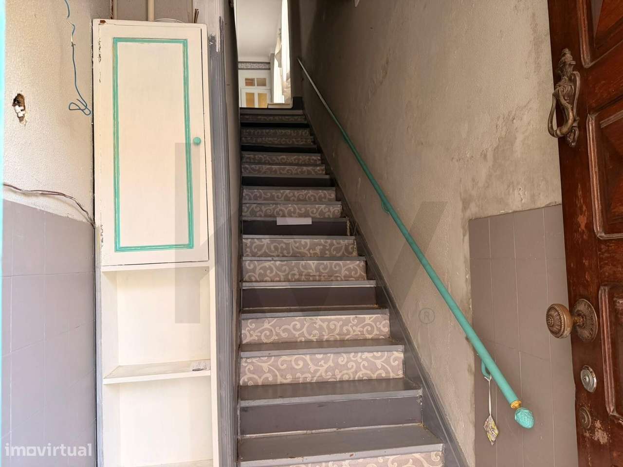 ANDAR MORADIA T2 COM CHARME PARA RENOVAR  -  PERTO DE TUDO ! - Grande imagem: 2/17