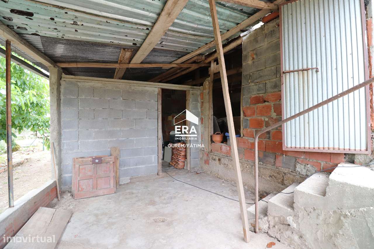 Moradia T3 localizada em Espite-11