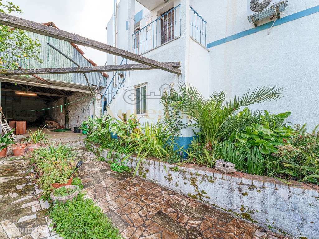 Moradia com Terreno Amplo e Vista Deslumbrante - Concelho de Ourém-47