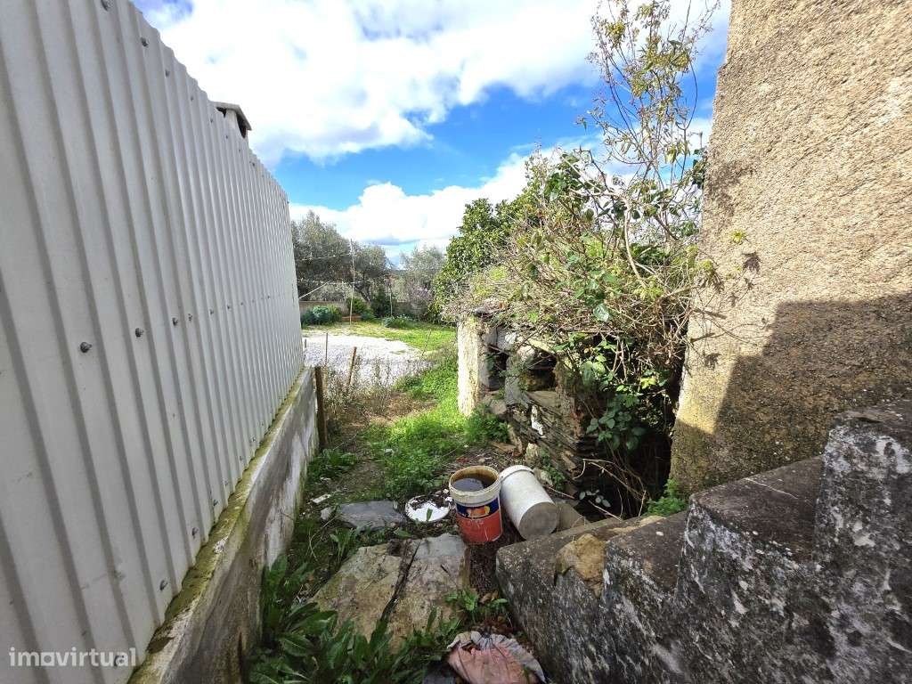 Moradia T2 com quintal de 247 m2 em Monte Juntos - Grande imagem: 1/13