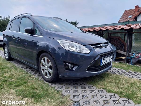 Ford Grand C-MAX - 11