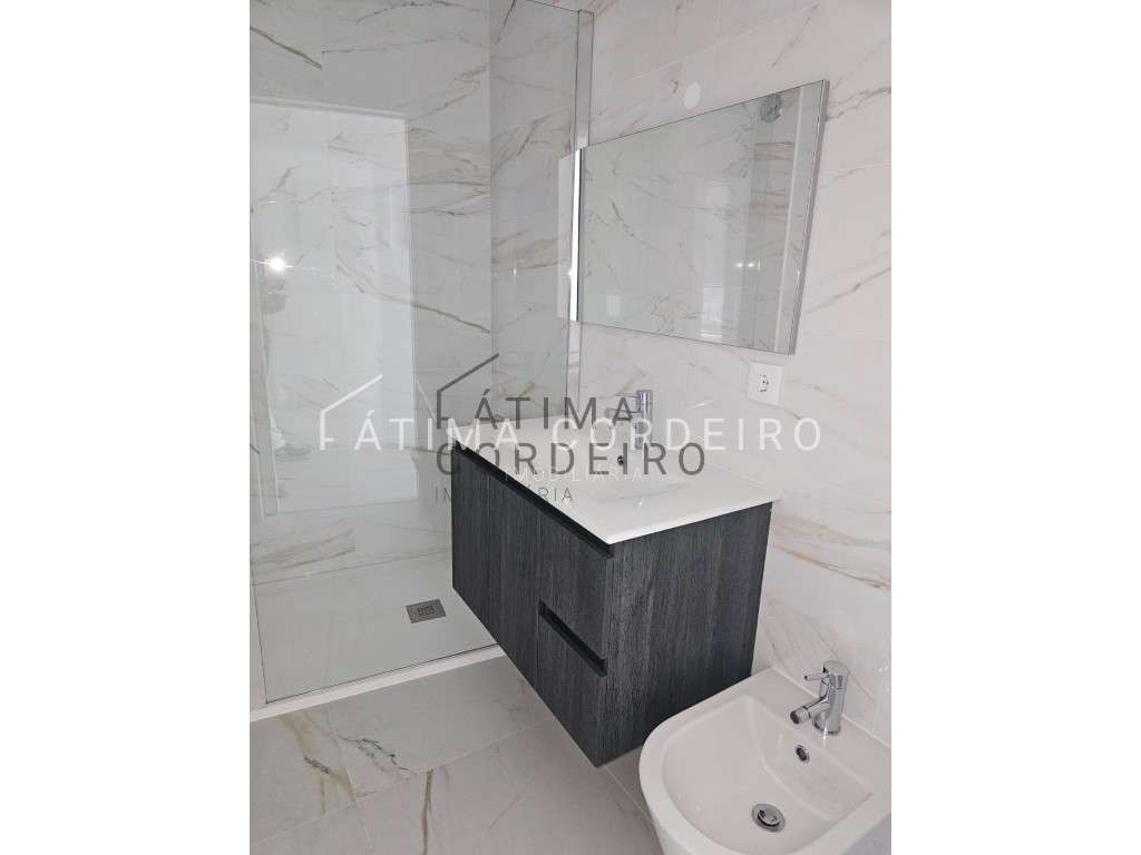 T2 duplex em fase de construção, localizado na prestigiada Quinta d... - Grande imagem: 5/12