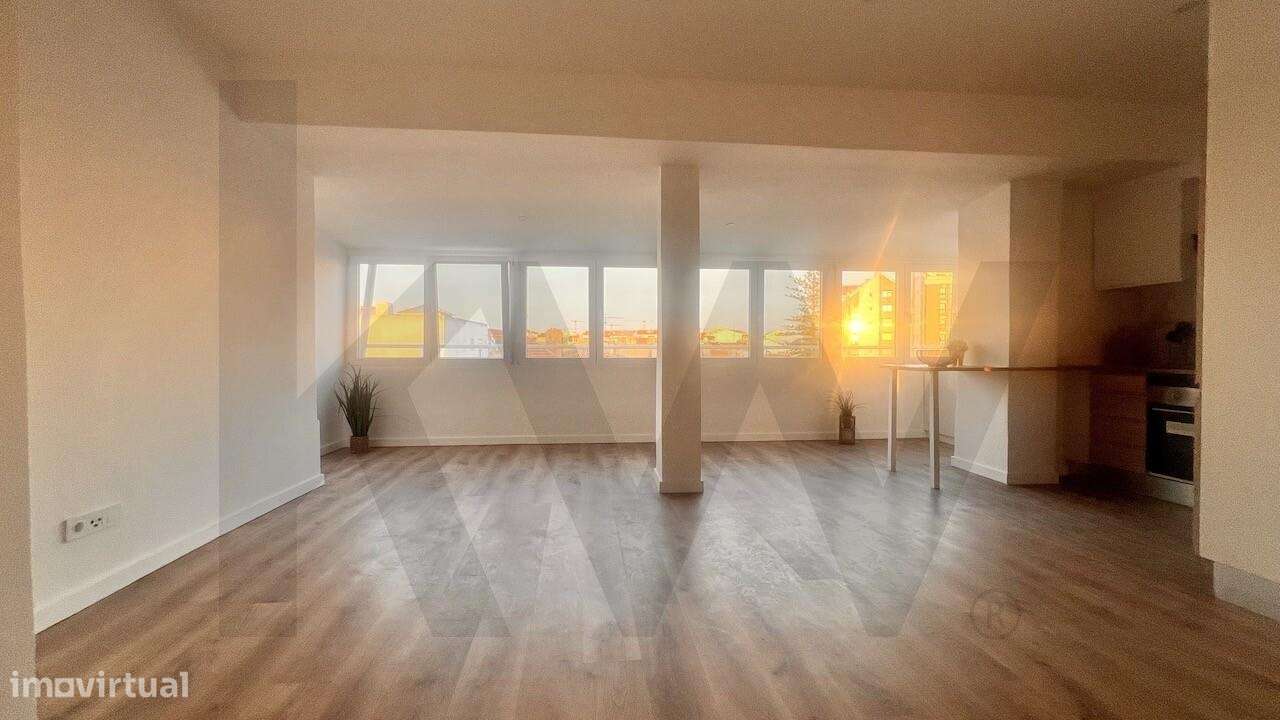 Apartamento T2 com 92m2 remodelado, centro/Baixa do Montijo, com muita - Grande imagem: 2/26