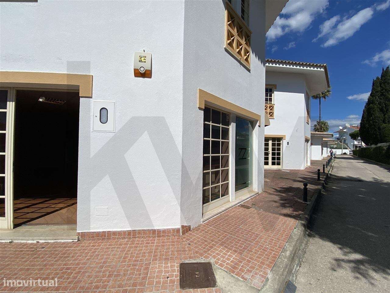 Loja destinada a comércio para arrendamento - Grande imagem: 4/38