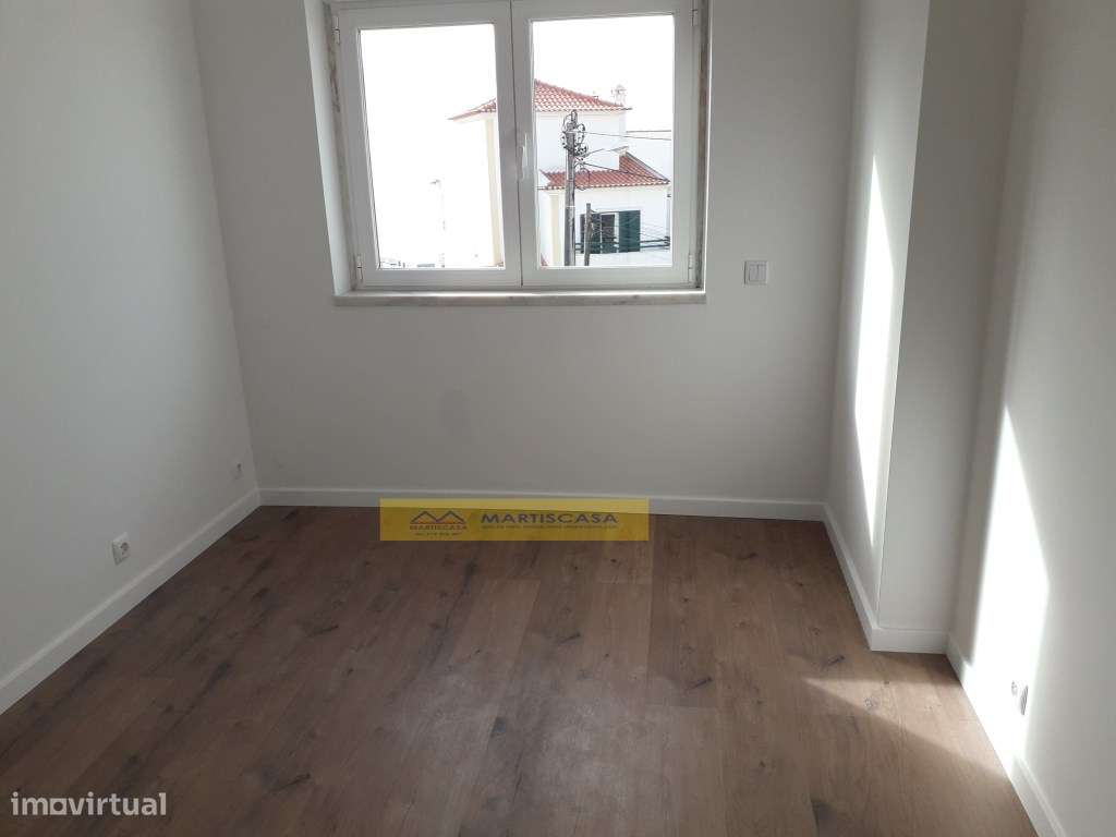 Moradia T3+1 Centro Ericeira/VISTA MAR - OFERTA ESCRITURA E REGISTOS-43