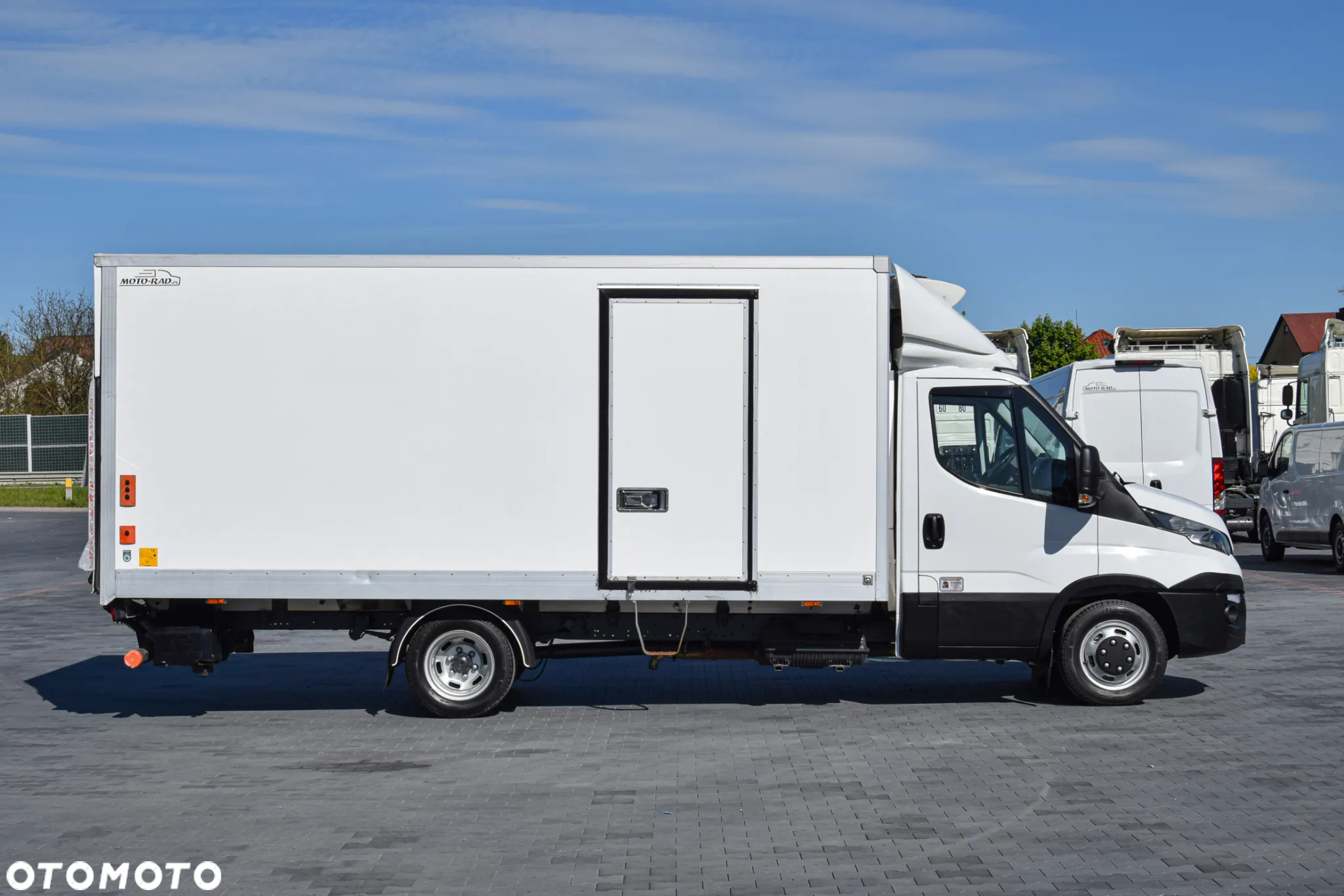 Iveco DAILY 35-170 / 3.0 - 170 KM / AUTOMAT HI-MATIC / DO 3,5 TONY / 3 OSOBY / CHŁODNIA ZANOTTI / WINDA DHOLLANDIA / KLIMA / WEBASTO / NAWIGACJA / TEMPOMAT / REGULOWANE ZAWIESZENIE / SPROWADZONY - 4