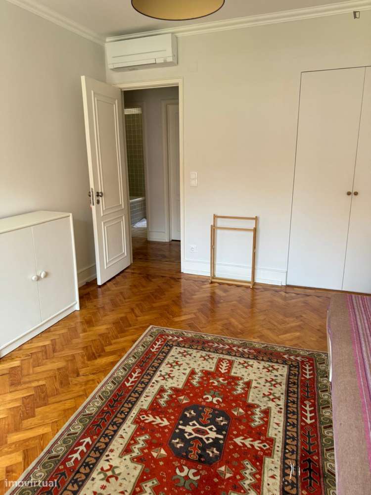 Quarto - localizado em Roma-Areeiro Lisbon - Grande imagem: 4/6