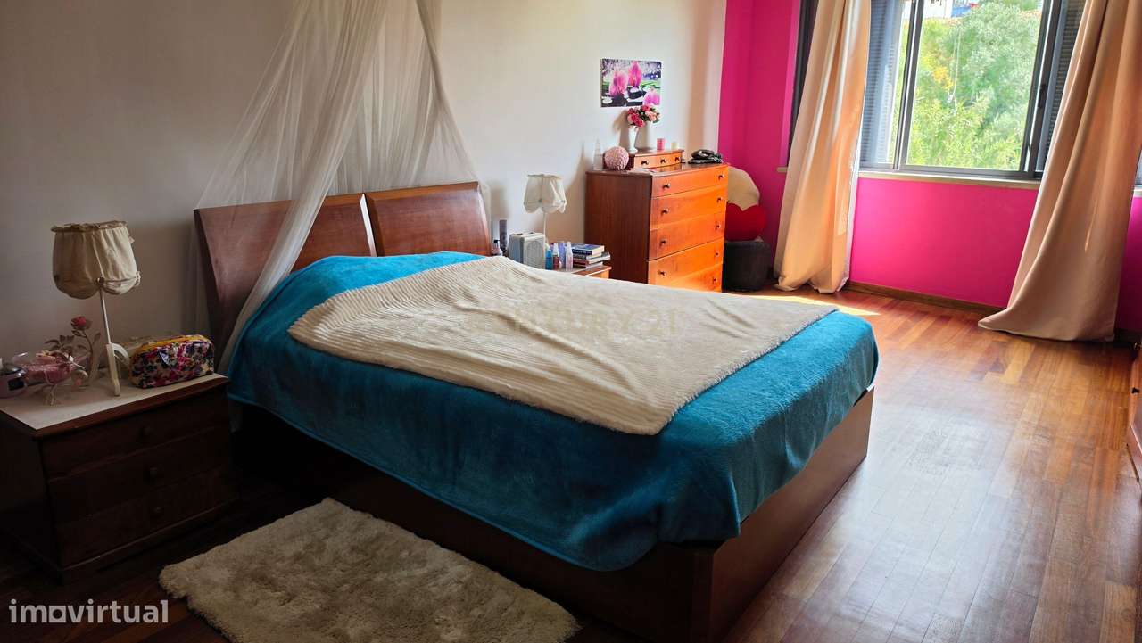 Apartamento Duplex T5 no centro de Palmela-14