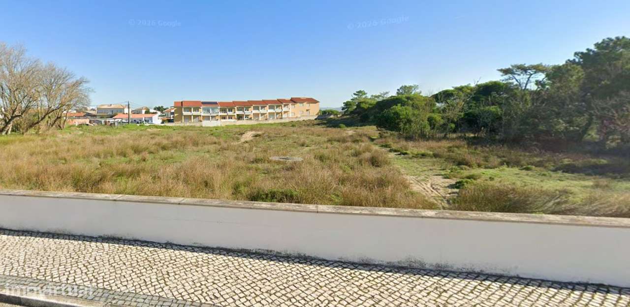 Terreno urbano de 7046m2 | Área de construção 50% perto do Mar-5