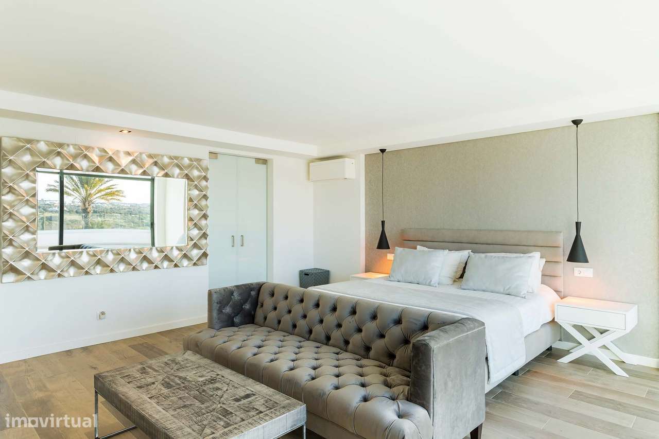 Quinta Moderna de Luxo com 4+1 Suítes, Anexo Independente e Jardim-29