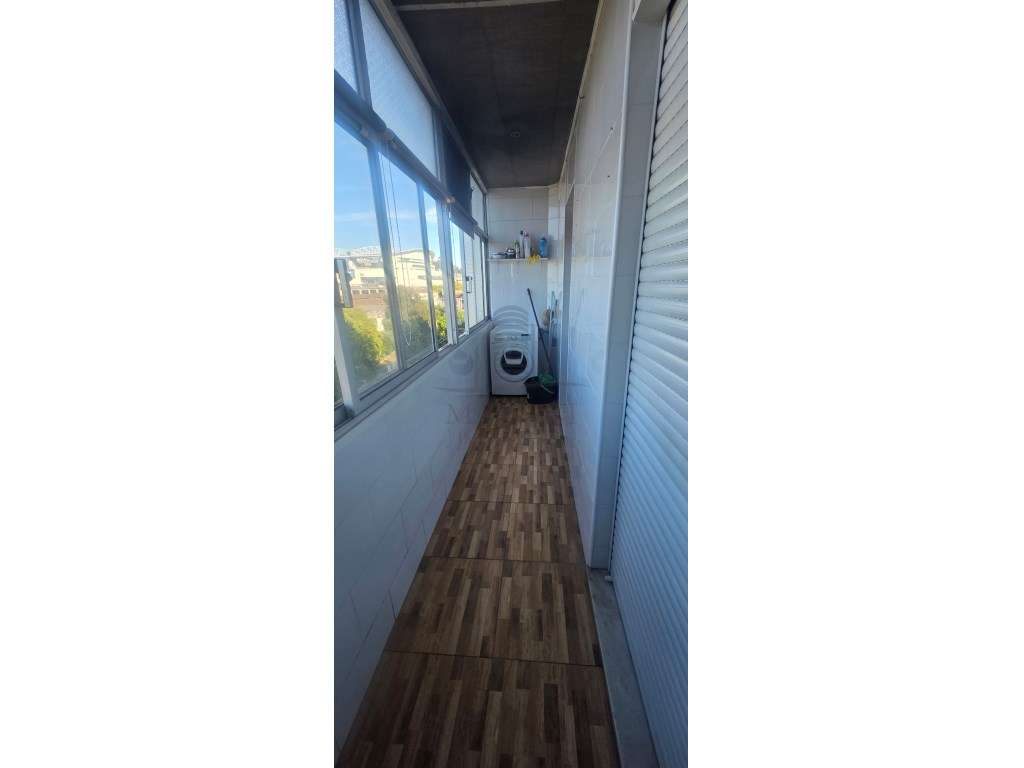 **Apartamento T2 a 500 metros do Metro**-1