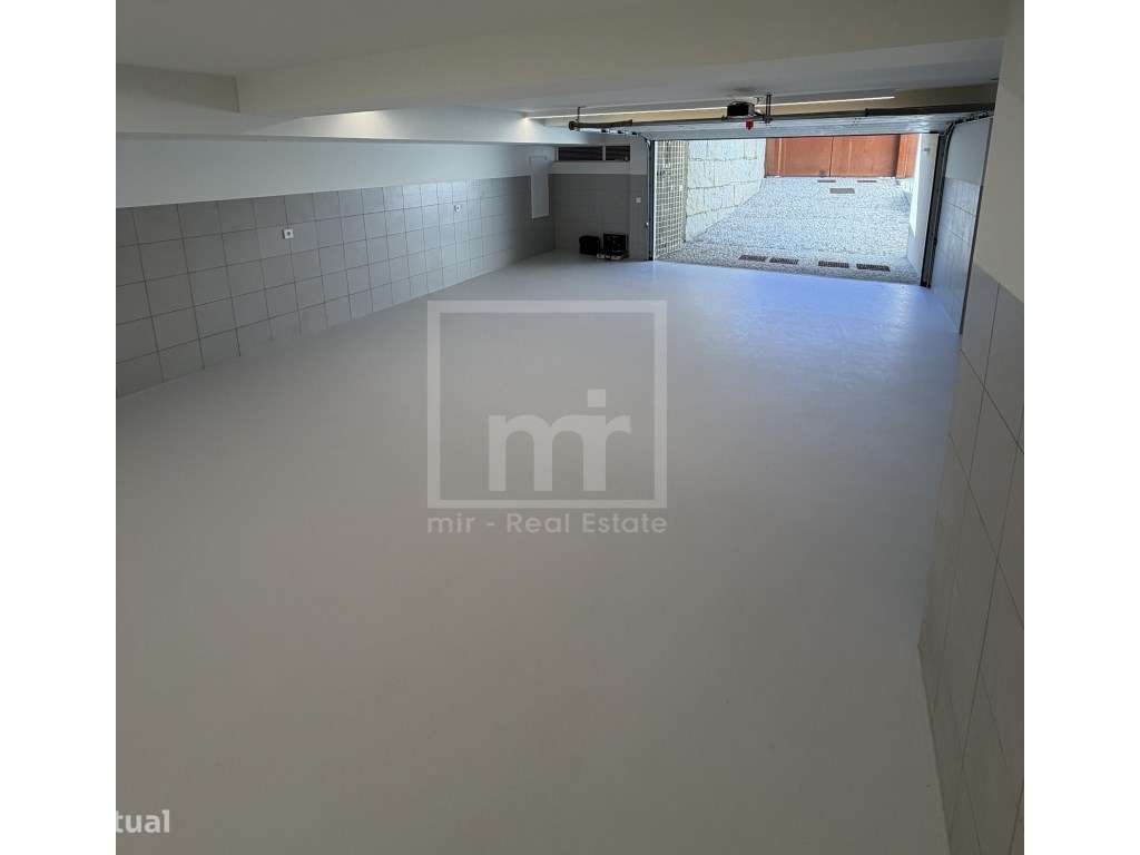 Moradia de Luxo V3+1 - Vista Mar e Rio-19