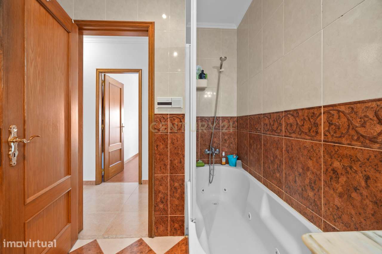 Apartamento T2 Atalaia-13