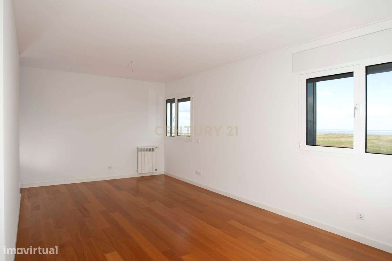 Apartamento T2 com Vista Mar e Localização Privilegiada em Lisboa - Grande imagem: 5/28