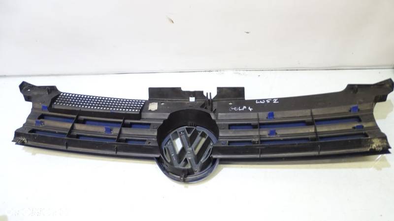 GRILL ATRAPA VOLKSWAGEN GOLF IV 1.9SDI - 4