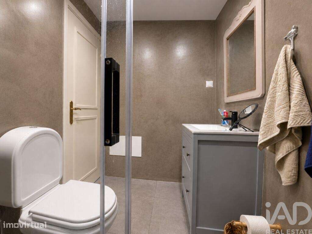 Apartamento T4 em Amora de 122 m2-25