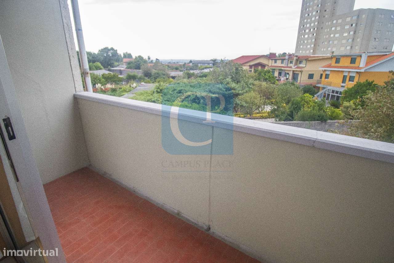 Apartamento T3 renovado com terraço, ao ISCAP e 900mts H.S.João-27