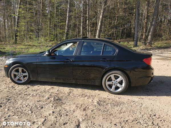 BMW Seria 3 328i Touring xDrive Sport Line - 5