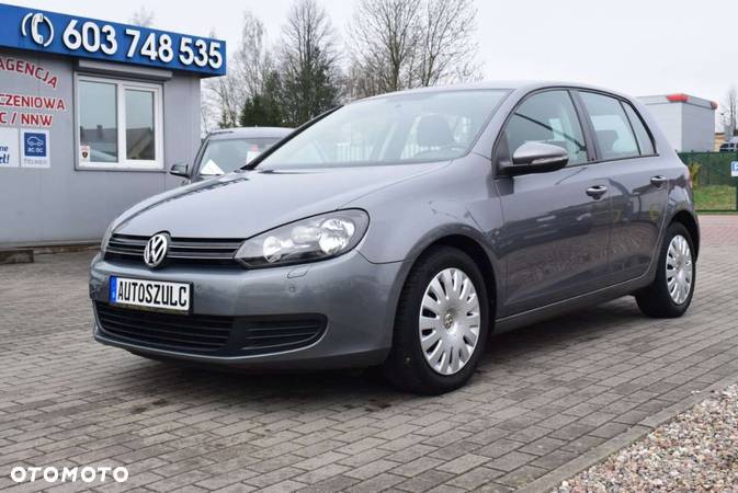 Volkswagen Golf - 6