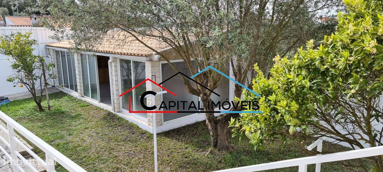 Moradia isolada T3+2 com piscina, em Caixas Sesimbra-26