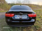 Jaguar XE 2.0 D R-Sport - 8