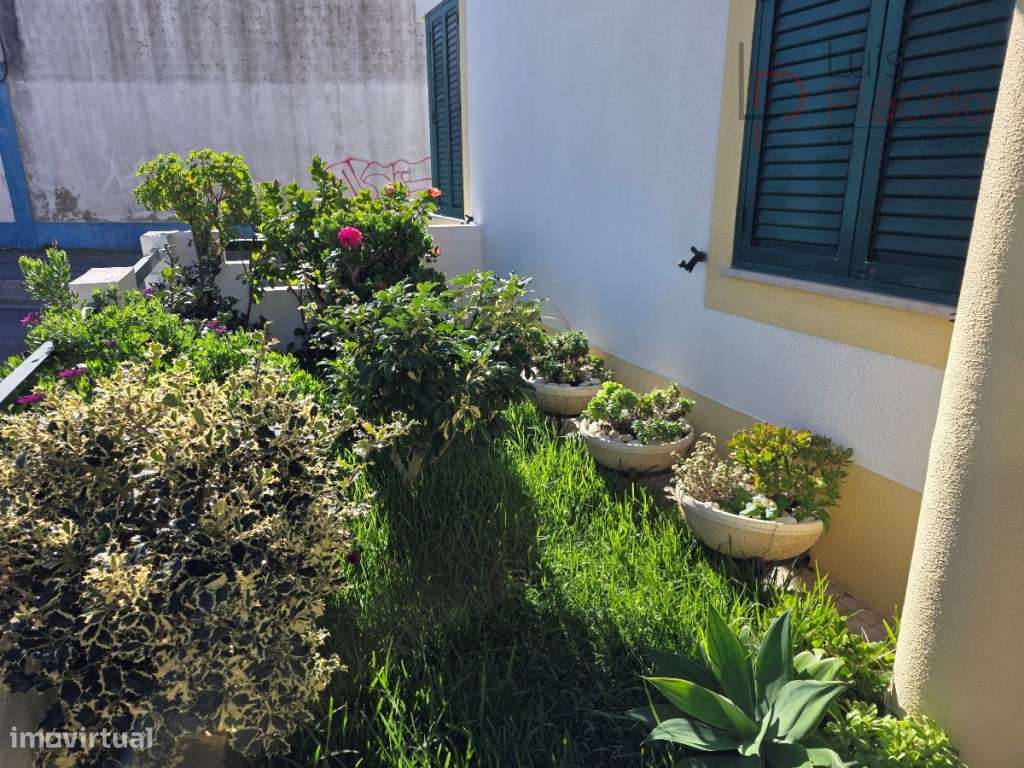 Moradia em Banda no Centro de Sines-32