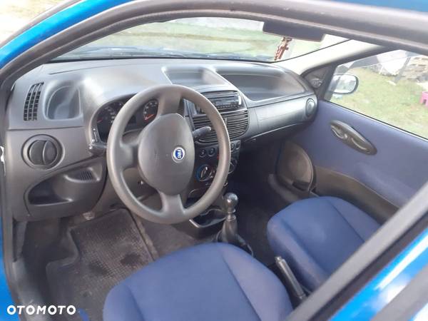 Fiat Punto 1.2 8V - 3