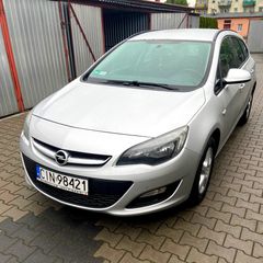 Opel Astra 1.7 CDTI DPF Design Edition