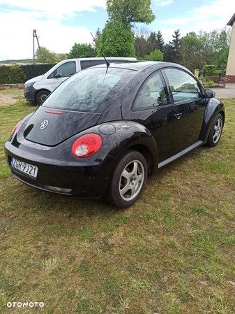 Volkswagen New Beetle 1.6 - 9