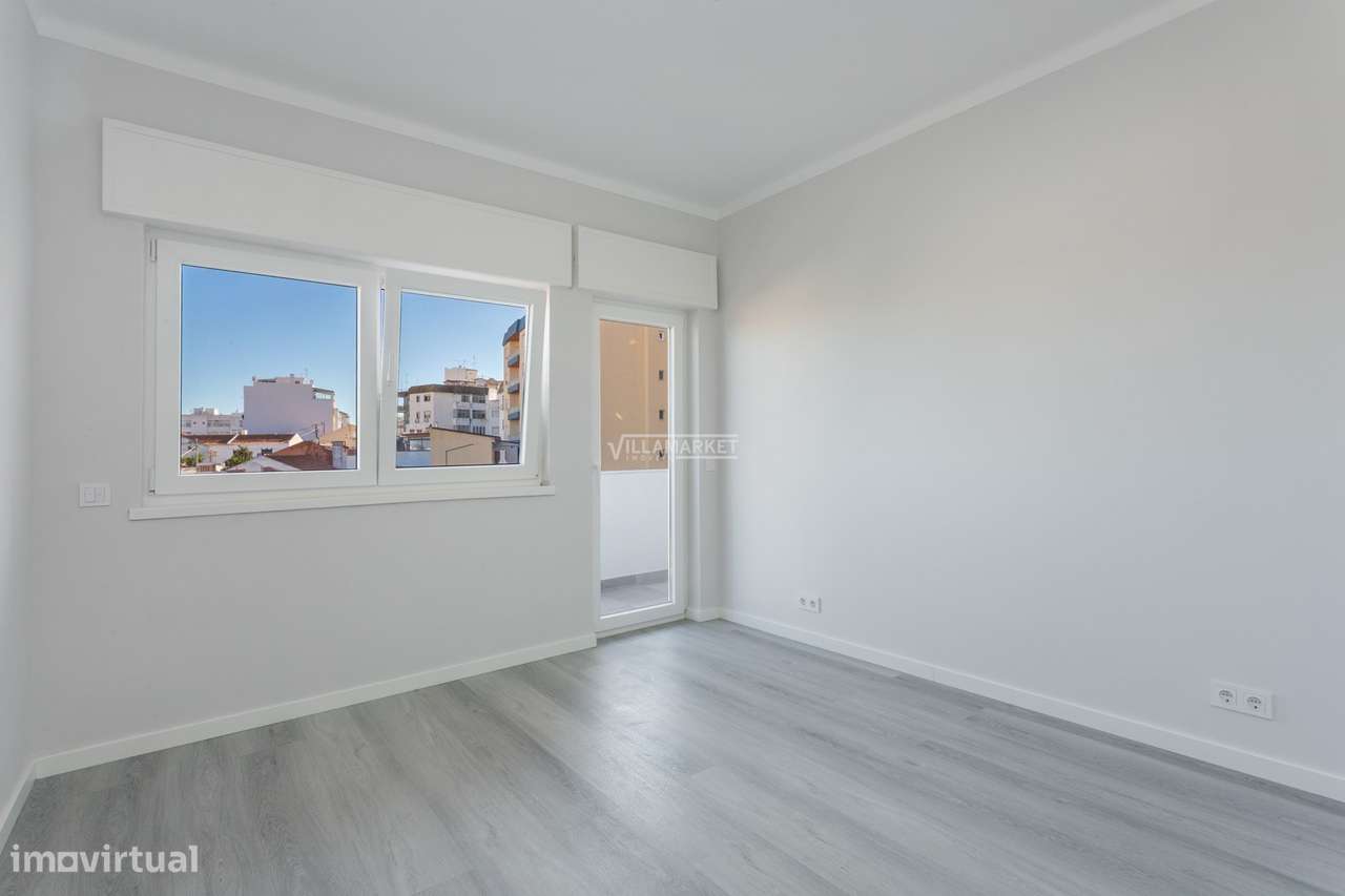 Apartamento T3 Renovado em Portimão-14