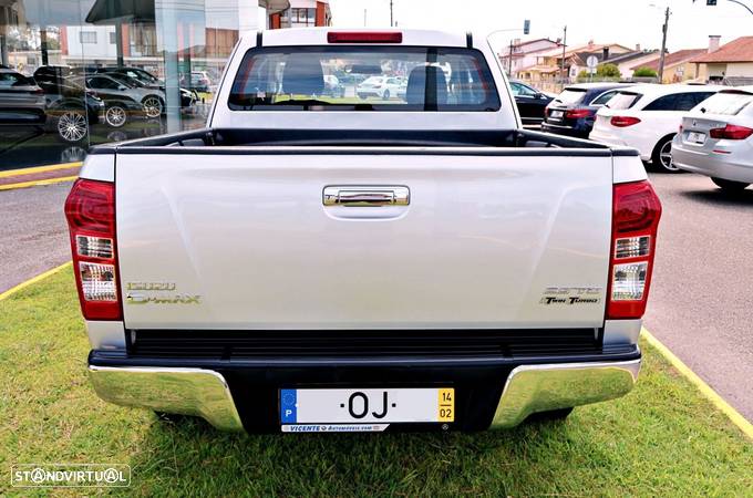 Isuzu D-Max 2.5 DTi CD 4WD LS - 25