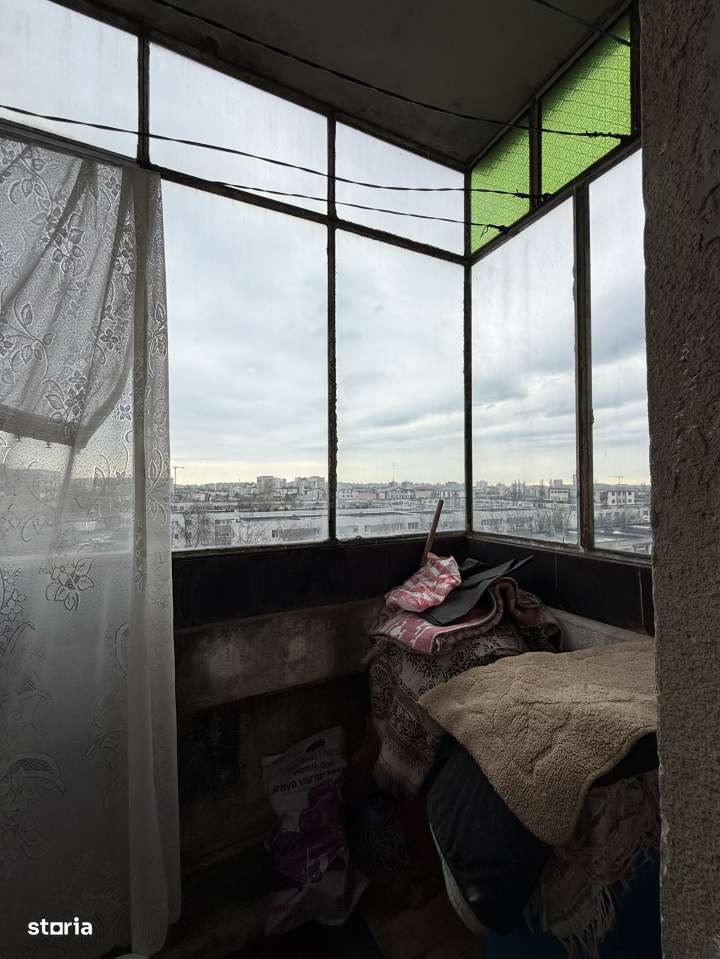 3 camere DECOMANDAT | 1981 | 7 min metrou | 74 mp |  DE RENOVAT-17