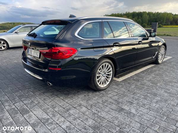 BMW Seria 5 520d Touring Luxury Line - 11