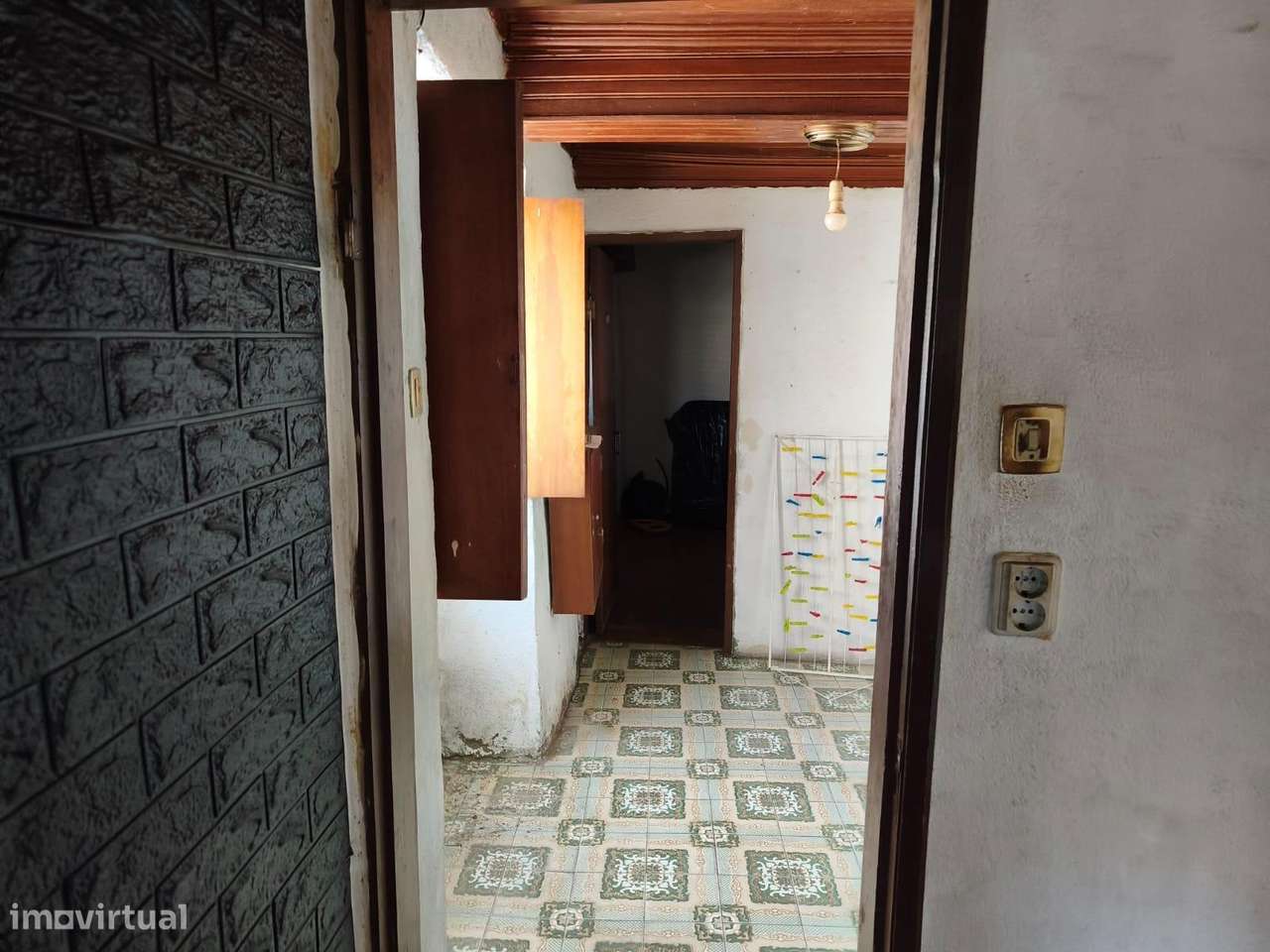 Moradia em Peraboa para renovar-4