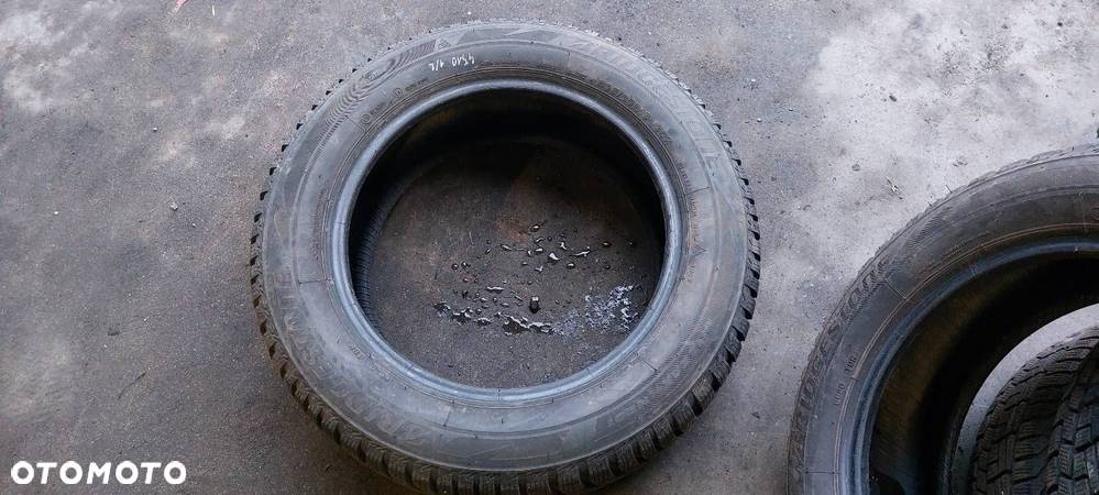 OPONY ZIMOWE 2 BRIDGESTONE BLIZZAK LM001 205/60R16 - 11