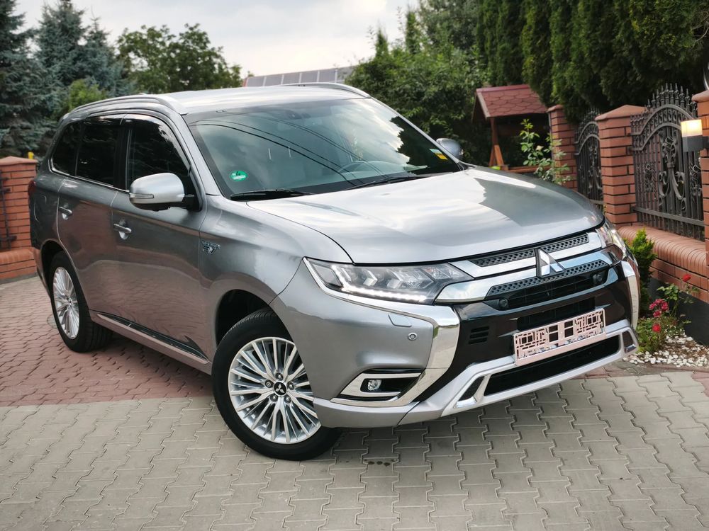 Mitsubishi Outlander III (2012-2022) 2.4 4WD Diamant+ 2019