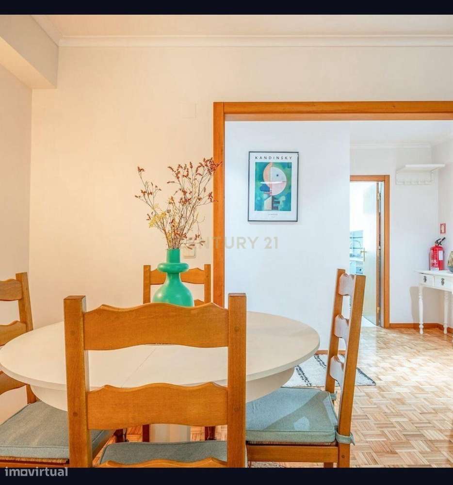 Apartamento Luminoso em Localização Privilegiada - Grande imagem: 4/22