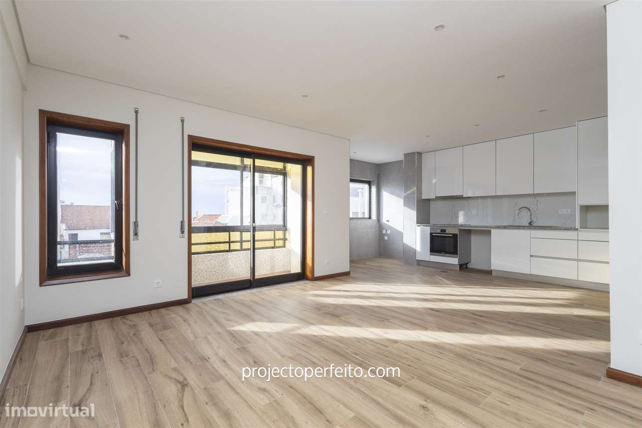 Apartamento T3 Arrendamento em Espinho,Espinho - Grande imagem: 2/17