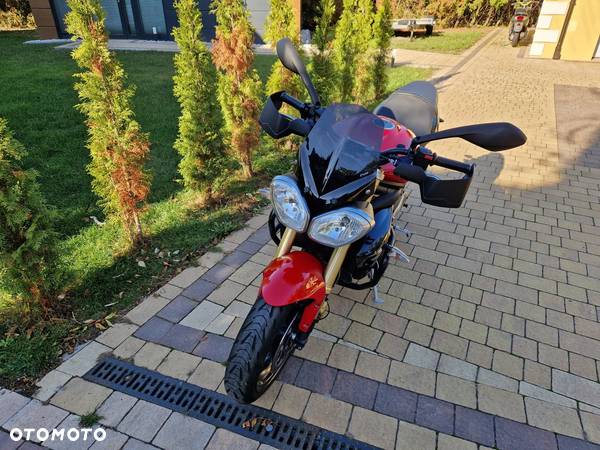 Triumph Street Triple - 14