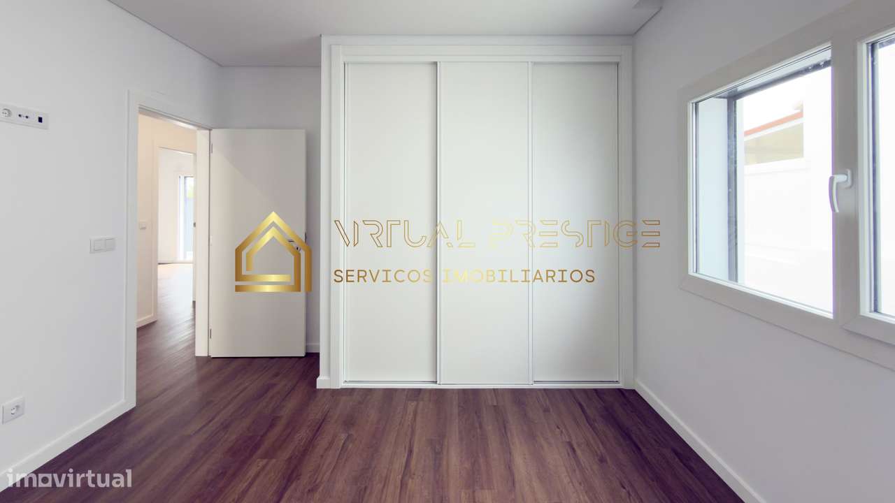 Moradia T4 Térrea | 2 suites e espaço p/ piscina | Fernão Ferro-12
