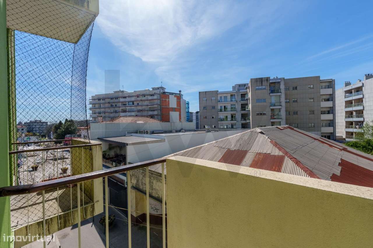 Apartamento T3 Praça Luís Ribeiro - S. João da Madeira - Grande imagem: 4/36