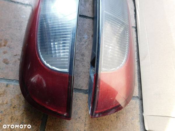 lampa tylna tył lewa prawa OPEL CORSA C 3d 5d 00-06 wkład oprawa - 3