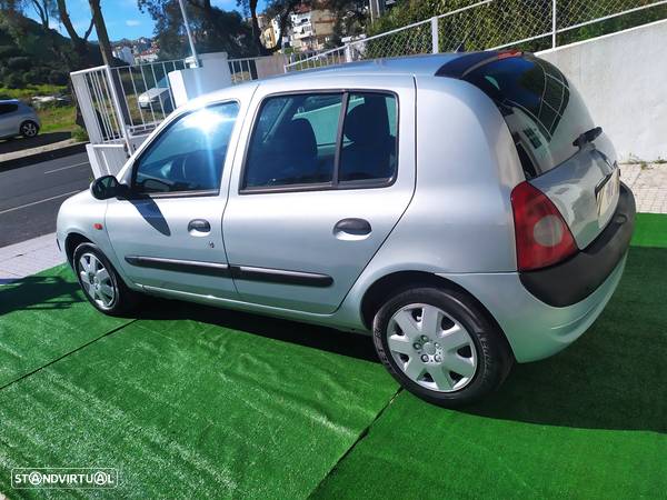 Renault Clio 1.2 16V Expression - 4