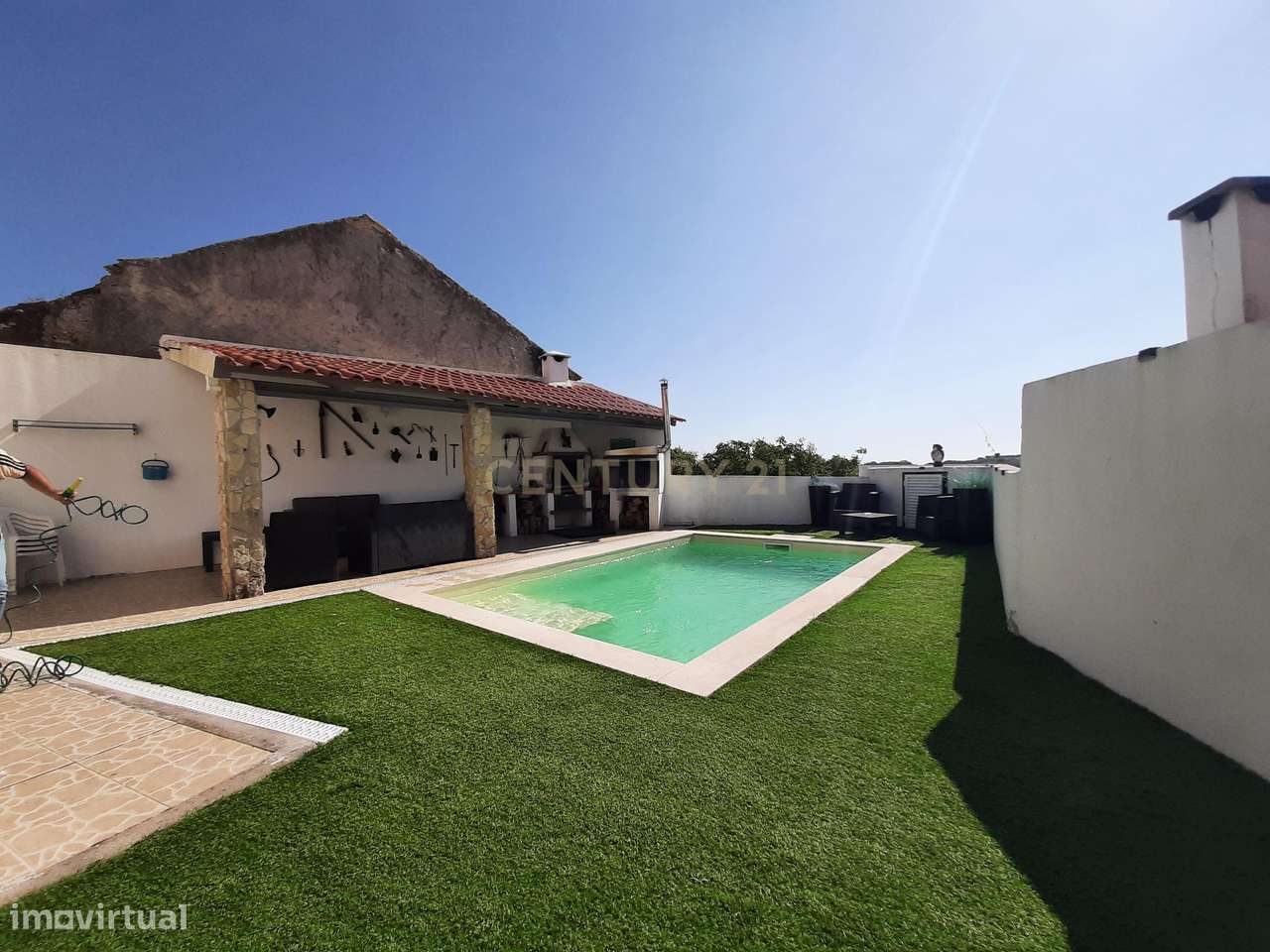 Moradia  T3 na  Lourinhã com Piscina  Garagem e Churrasqueira-29