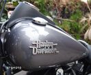 Harley-Davidson Dyna Street Bob - 16