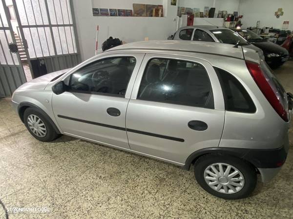 Opel Corsa 1.0 12V City - 3