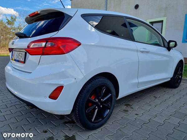 Ford Fiesta 1.1 S&S TITANIUM - 3